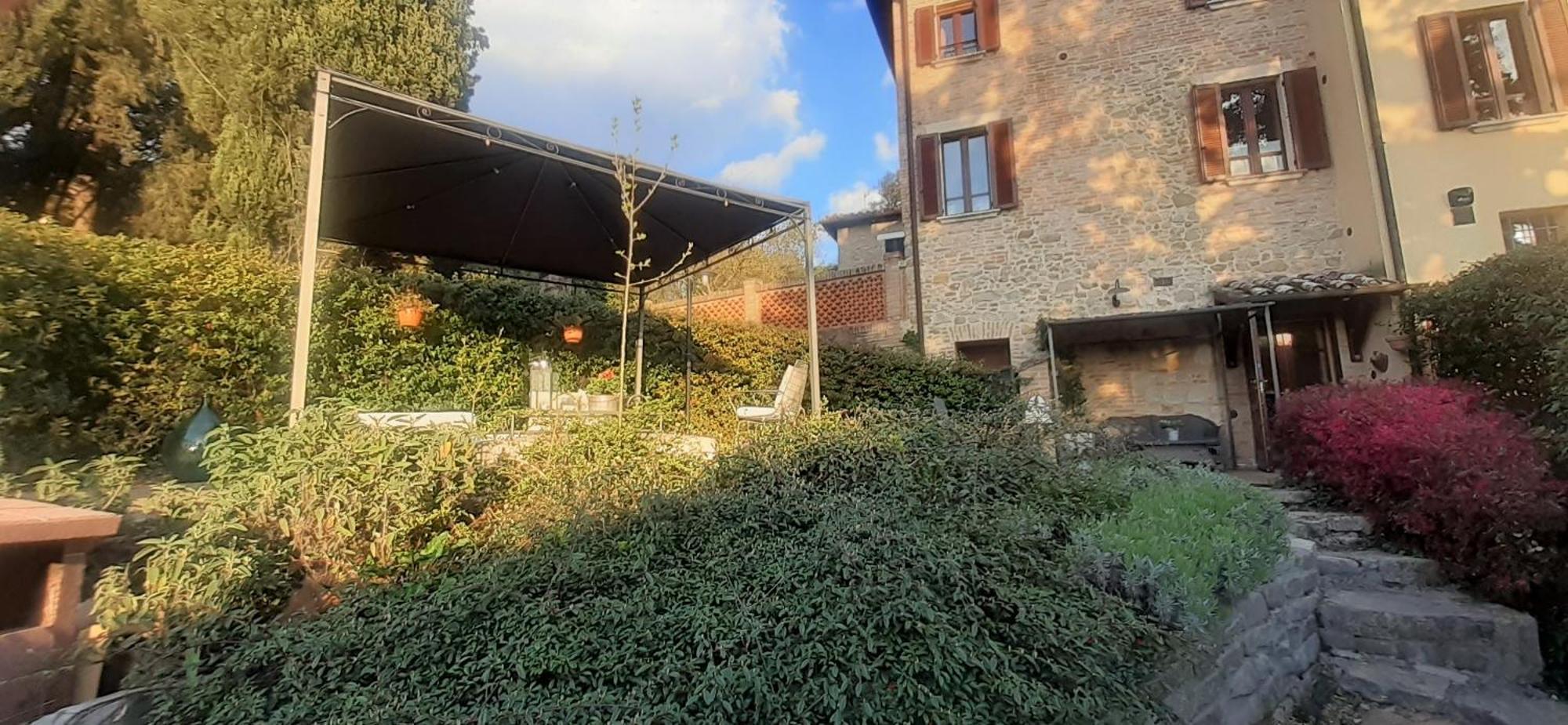 Bilocale In Strada Vestricciano Genna Con Giardino Privato Perugia Exterior foto